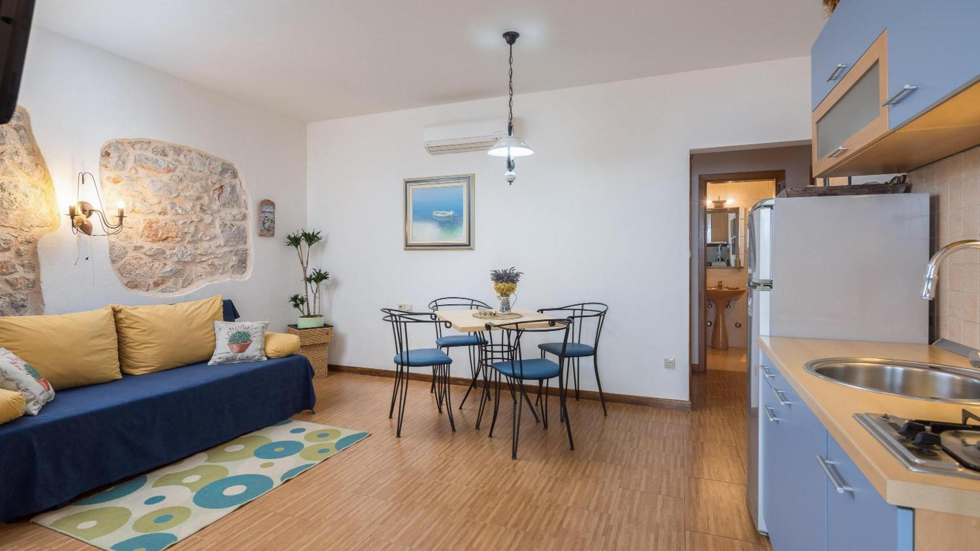 Apartment Perka Sveta Nedelja (Hvar)